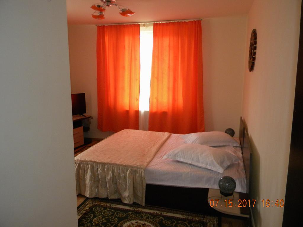 Pensiunea Mountain King Sîmbăta de Sus Buitenkant foto